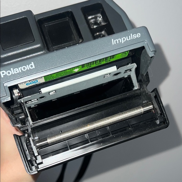 Polaroid Impulse Camera - Picture 3 of 7